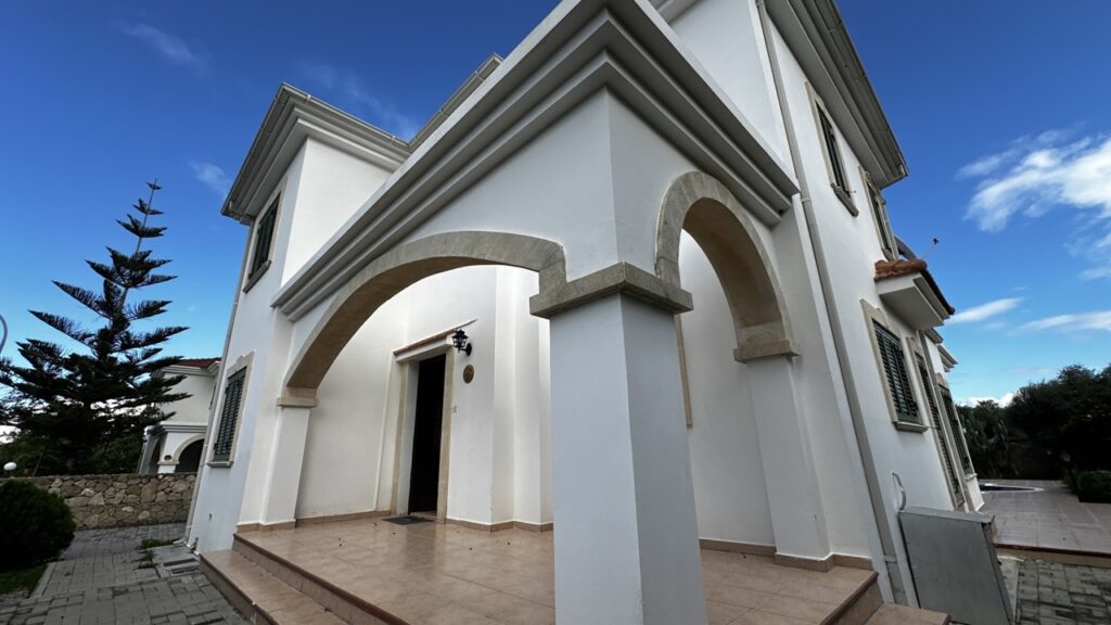 Premium Realty Cyprus 3+1 Fully Furnished Villa with Sea View and Pool in Kyrenia, Ozanköy